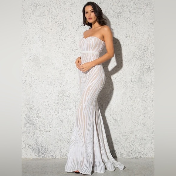 Many wedding dresses available - Picture 7 of 16